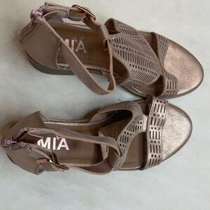 Mia girls sandals